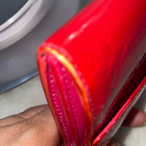 LOUIS VUITTON Monogram Vernis Sarah Wallet Envelope Red Leather - Picture 15 of 17